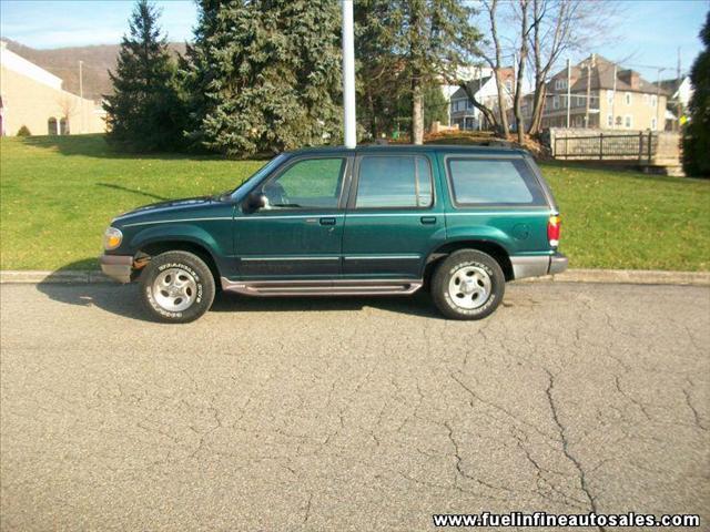 Ford Explorer SLT Mega Cab 4WD Sport Utility