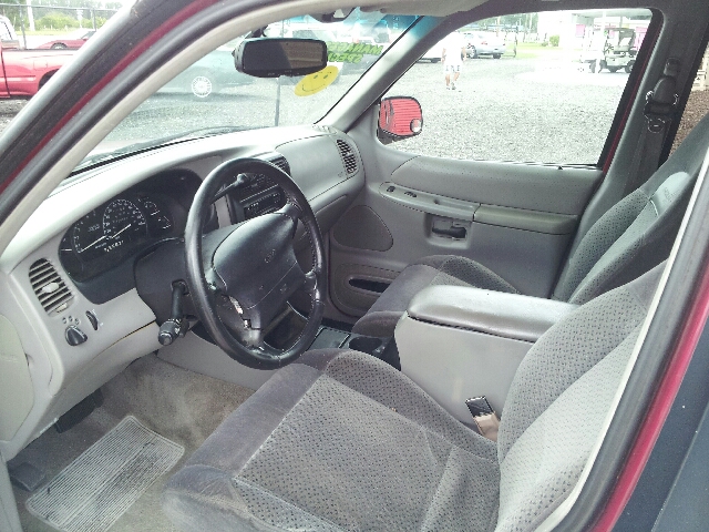 Ford Explorer 1996 photo 2