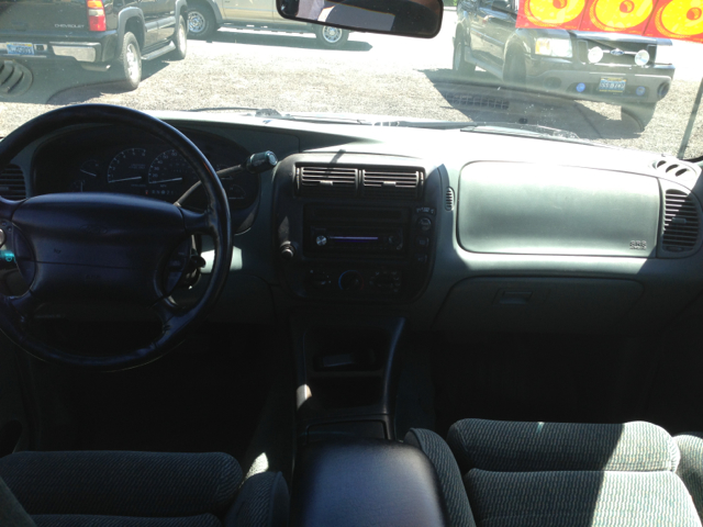 Ford Explorer 1996 photo 6