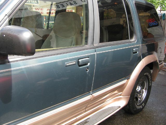 Ford Explorer 1996 photo 14