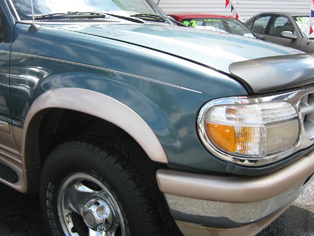 Ford Explorer 1996 photo 17