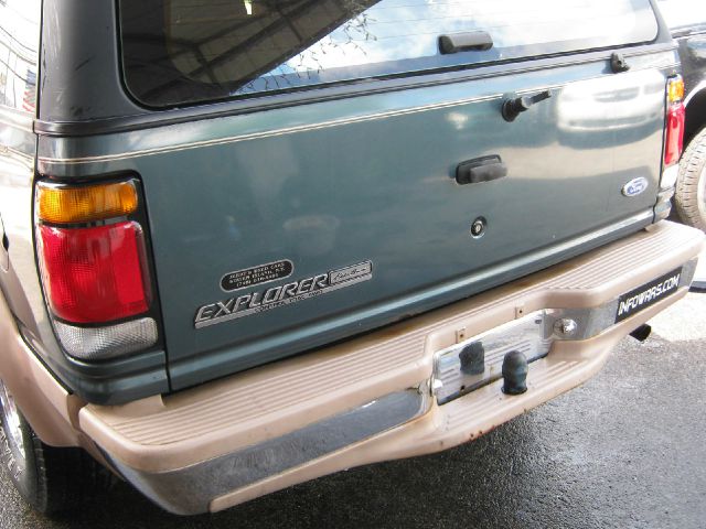 Ford Explorer 1996 photo 8