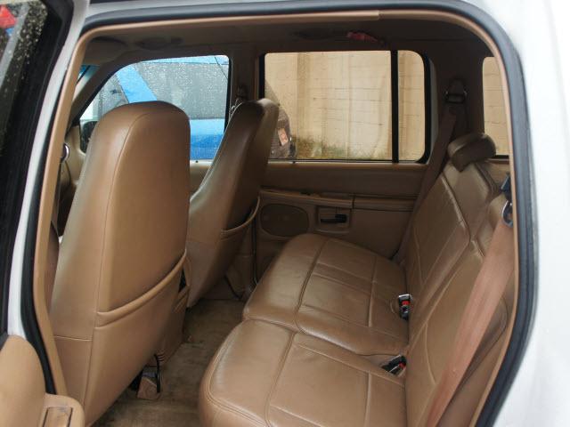 Ford Explorer 1996 photo 4