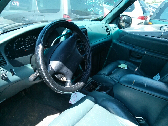 Ford Explorer 1996 photo 1