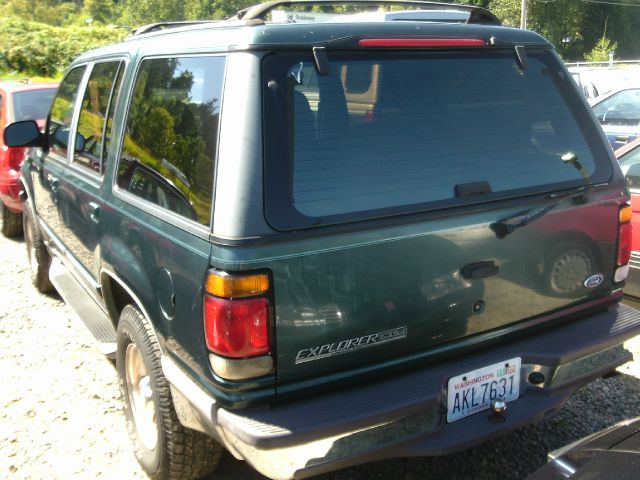 Ford Explorer SLT Mega Cab 4WD SUV