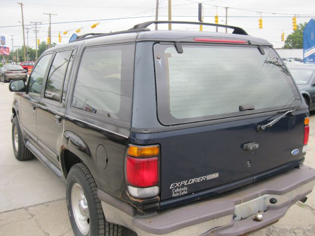 Ford Explorer 1997 photo 6