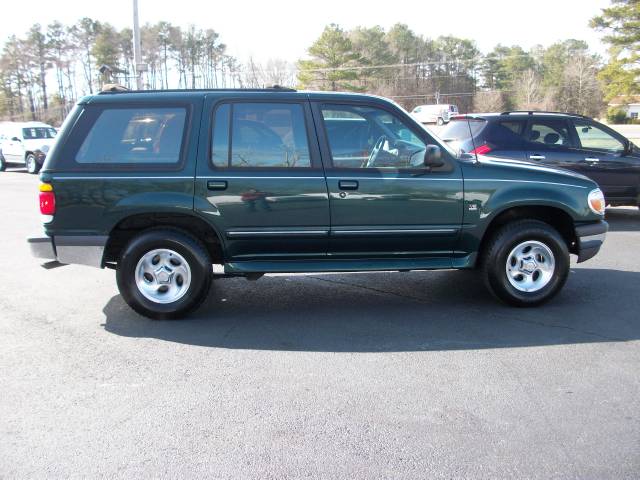 Ford Explorer 1997 photo 3
