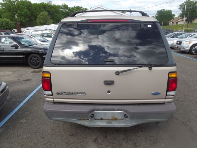 Ford Explorer 1997 photo 1