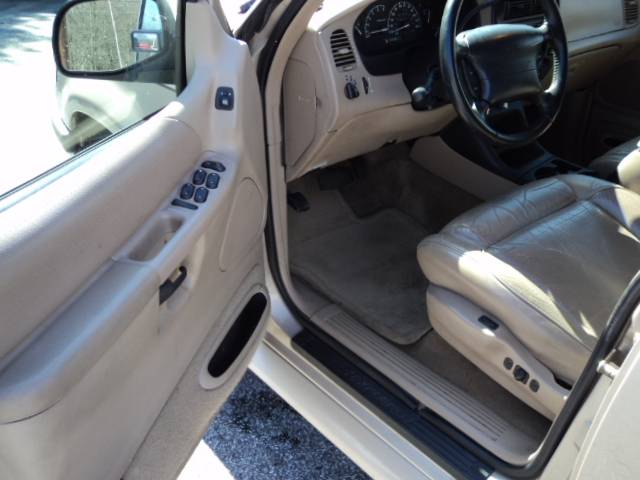 Ford Explorer 1997 photo 4