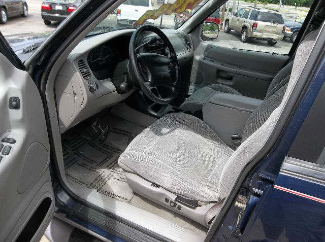 Ford Explorer 1997 photo 3