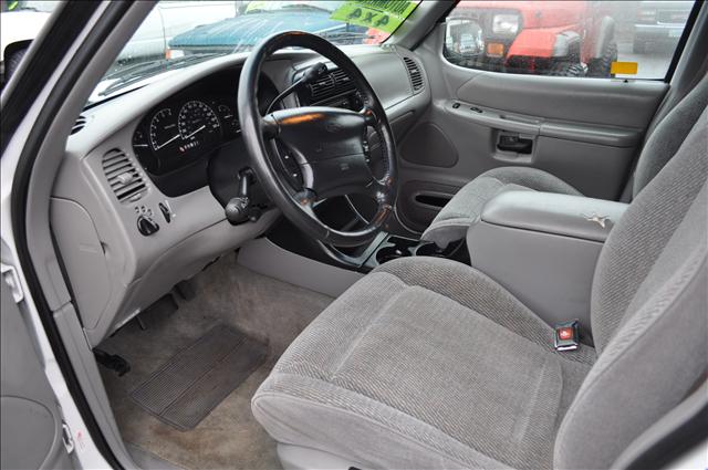 Ford Explorer 1997 photo 2