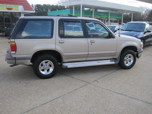 Ford Explorer 1997 photo 1