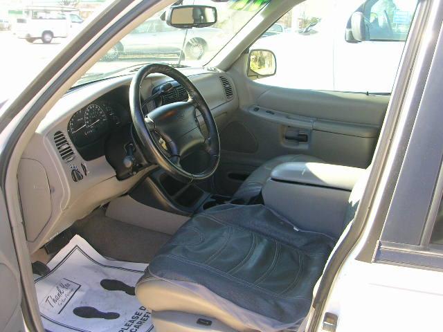 Ford Explorer 1997 photo 2