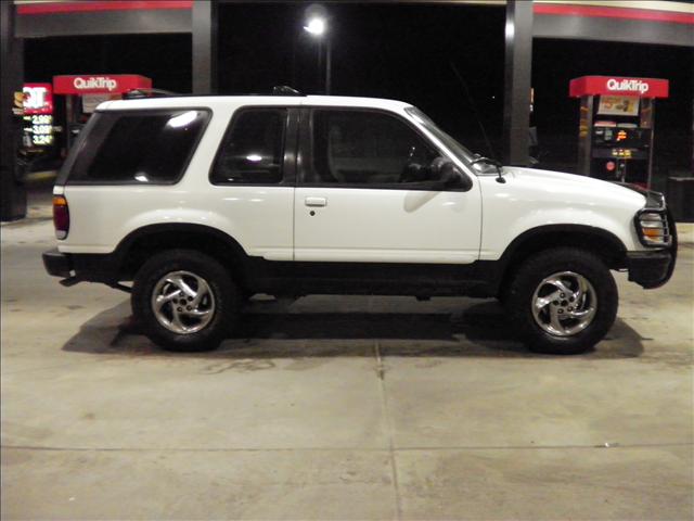 Ford Explorer 1997 photo 2