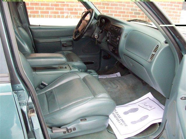 Ford Explorer 1997 photo 3