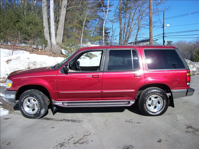 Ford Explorer ESi Sport Utility