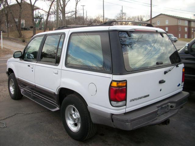 Ford Explorer 1997 photo 2