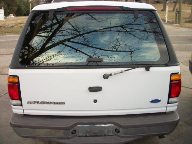 Ford Explorer 1997 photo 3