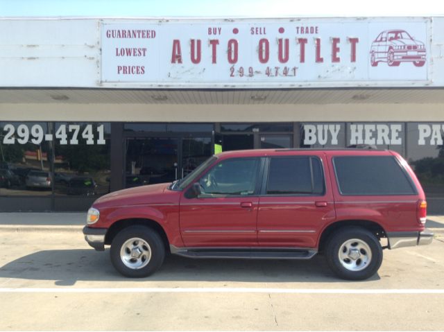 Ford Explorer SLT Mega Cab 4WD SUV