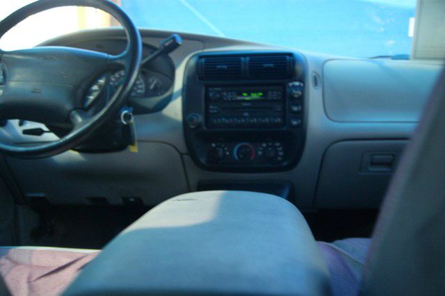 Ford Explorer 1998 photo 15