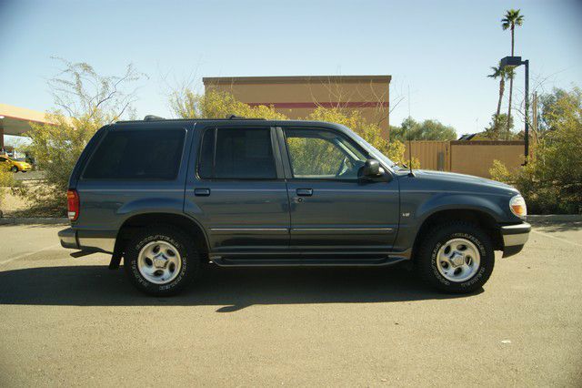 Ford Explorer 1998 photo 2