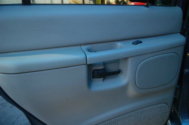 Ford Explorer 1998 photo 9