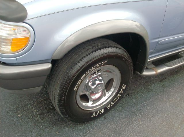 Ford Explorer 1998 photo 4