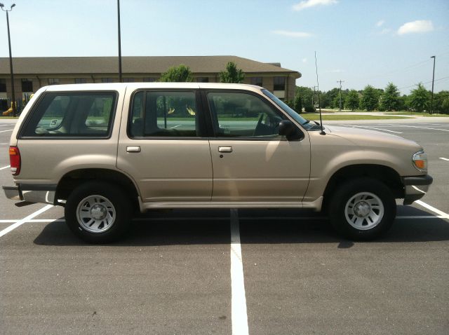 Ford Explorer 1998 photo 1