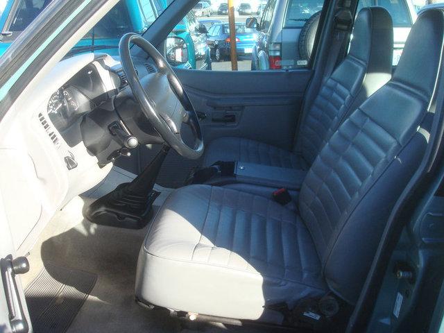 Ford Explorer 1998 photo 1