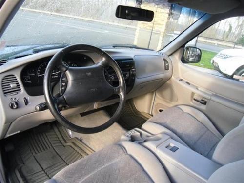 Ford Explorer 1998 photo 4
