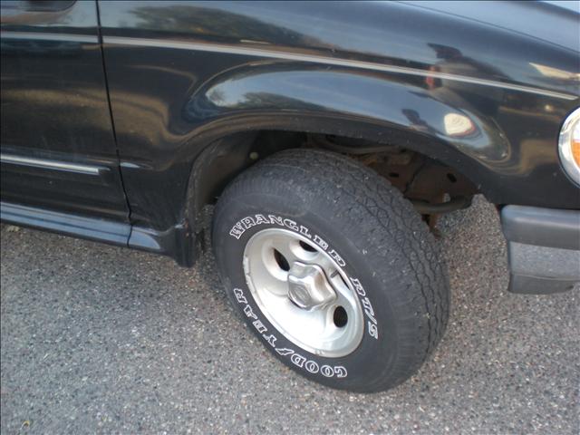 Ford Explorer 1998 photo 2