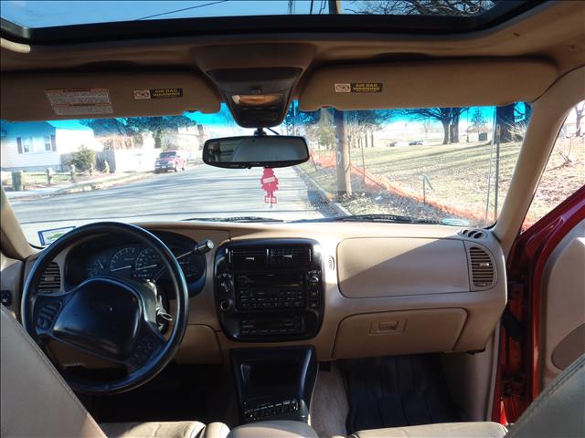 Ford Explorer 1998 photo 3