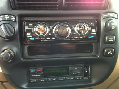 Ford Explorer 1998 photo 1