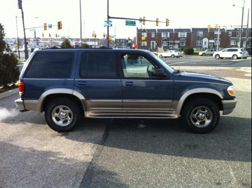 Ford Explorer 1998 photo 4