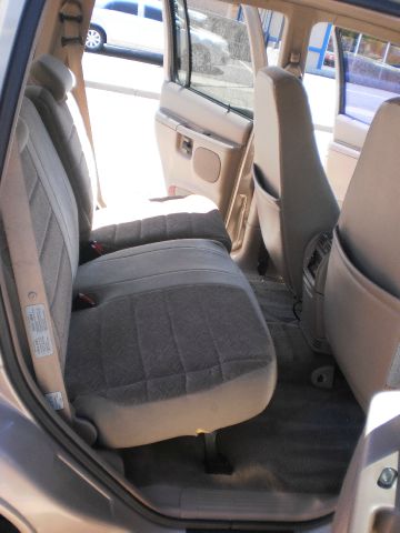 Ford Explorer 1998 photo 4