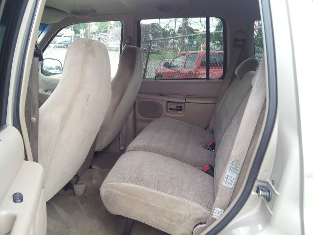 Ford Explorer 1998 photo 2