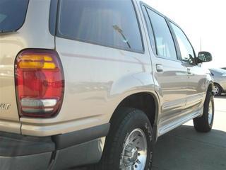 Ford Explorer 1998 photo 3