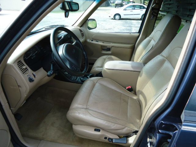 Ford Explorer 1998 photo 4