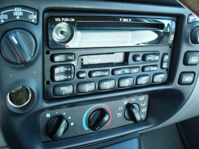 Ford Explorer 1998 photo 19