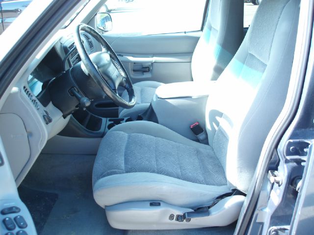 Ford Explorer 1998 photo 2