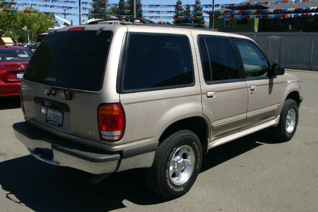 Ford Explorer 1998 photo 3