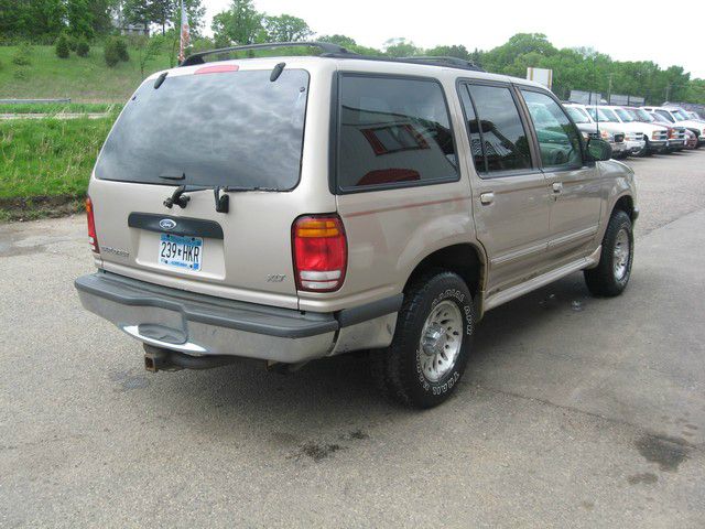 Ford Explorer 1998 photo 11