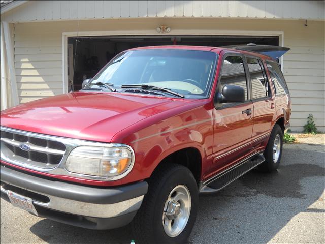 Ford Explorer ESi Sport Utility