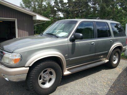 Ford Explorer 1999 photo 1