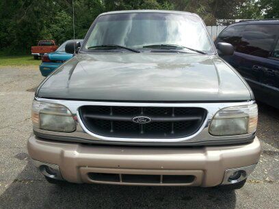 Ford Explorer 1999 photo 2