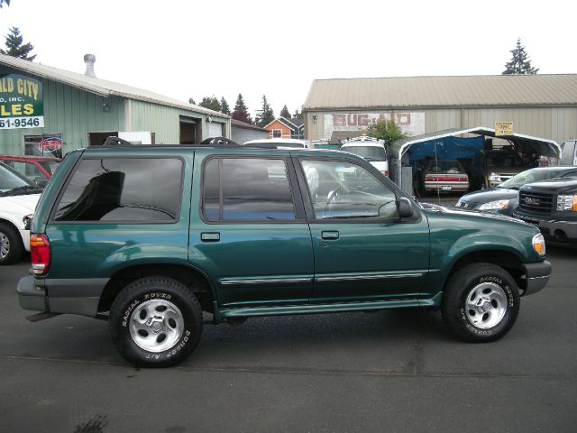 Ford Explorer 1999 photo 1