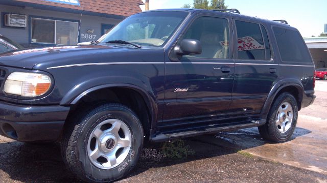 Ford Explorer 1999 photo 1