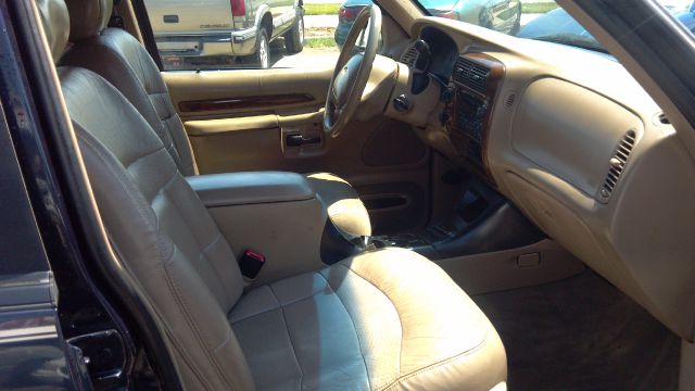 Ford Explorer 1999 photo 4