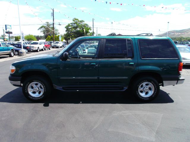 Ford Explorer 1999 photo 1