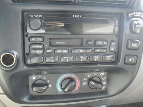 Ford Explorer 1999 photo 1